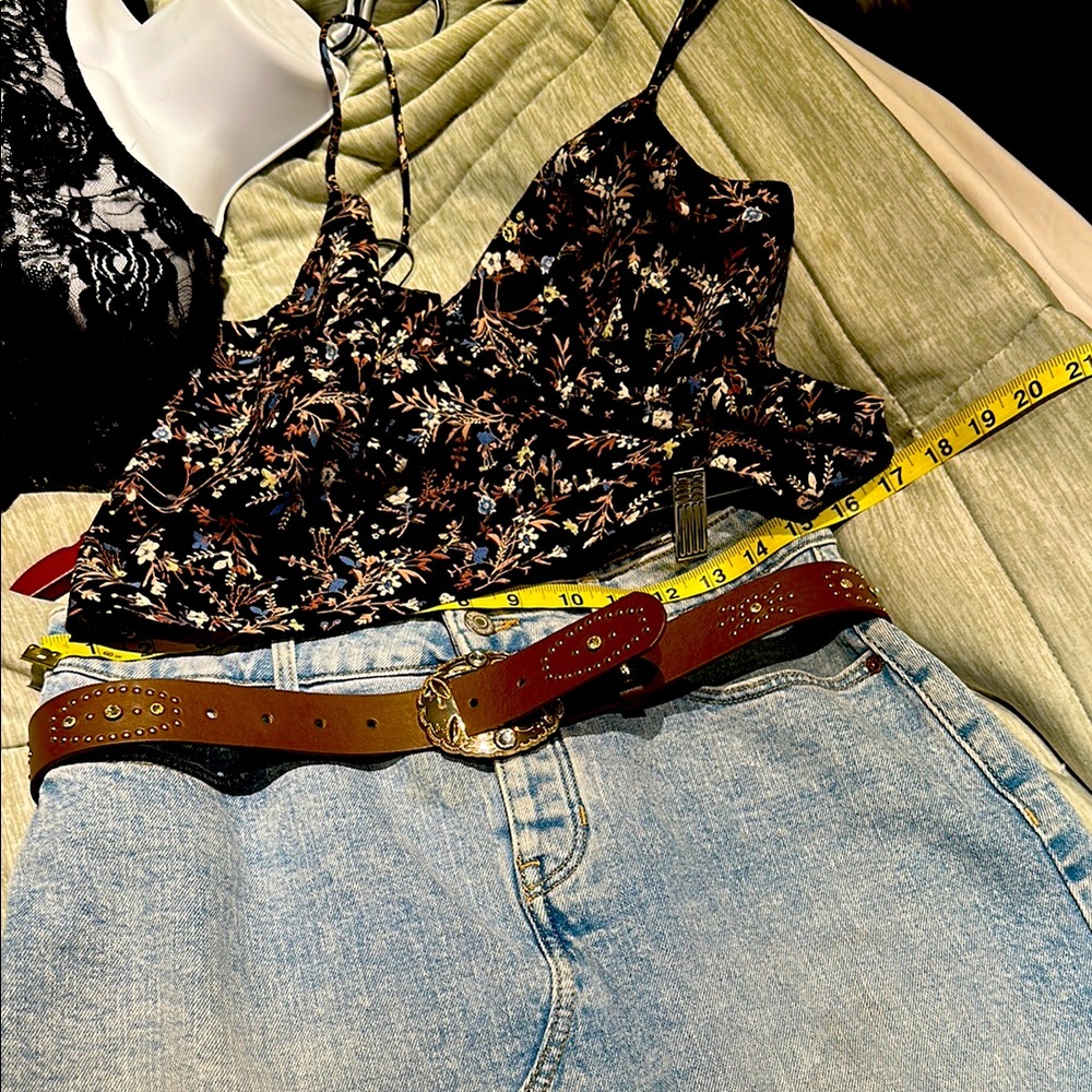 Floral Black Crop Top and Denim Skirt with Brown Belt